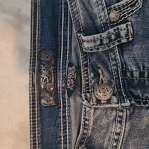 Silver McKenzie Crop